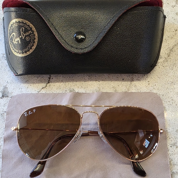 Ray Ban Aviators - Picture 2 of 6